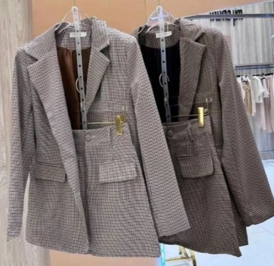 Lindo Conjunto Blazer + Shorts saia Louse (ESGOTADO)