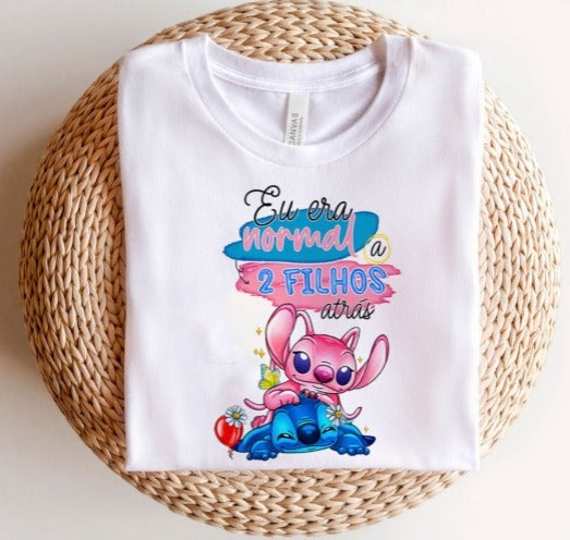 T-SHIRTS STICK ERA NORMAL ATÉ DOIS FILHOS ATRÁS