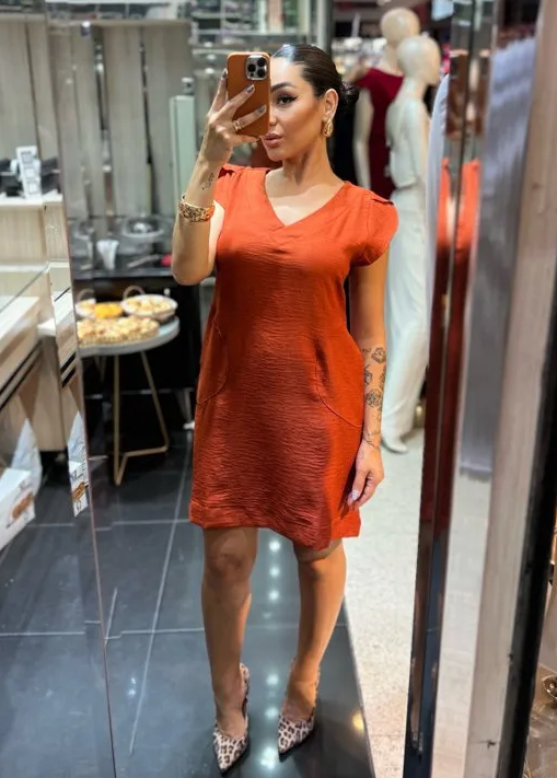 VESTIDO DECOTE V COM BOLSO