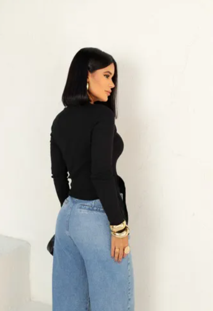 Blusinha Assimétrica Lana